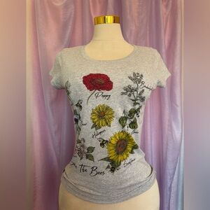 Wound Up Gray Floral Graphic Women's Tee